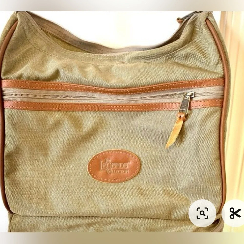 THE‎ LEGENDS COLLECTION by JOSTENS CROSS BODY/Shoulder bag /bottom zip USA MADE